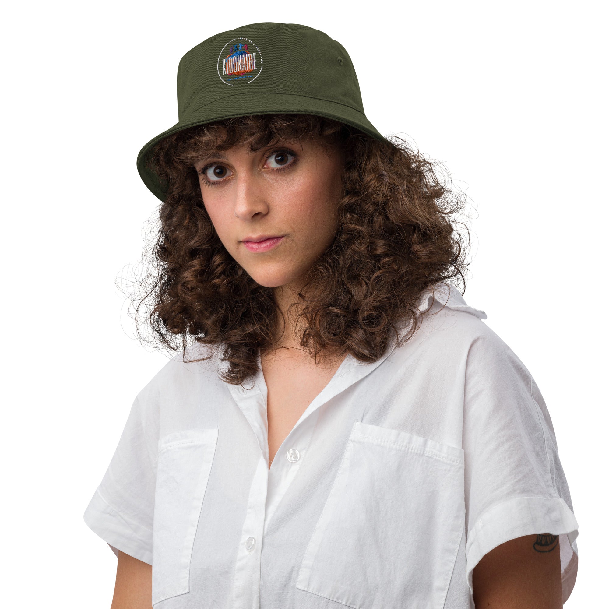 Embroidered universal bucket hat